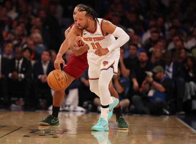 江苏队逆转尼克斯，米切尔刷新纪录