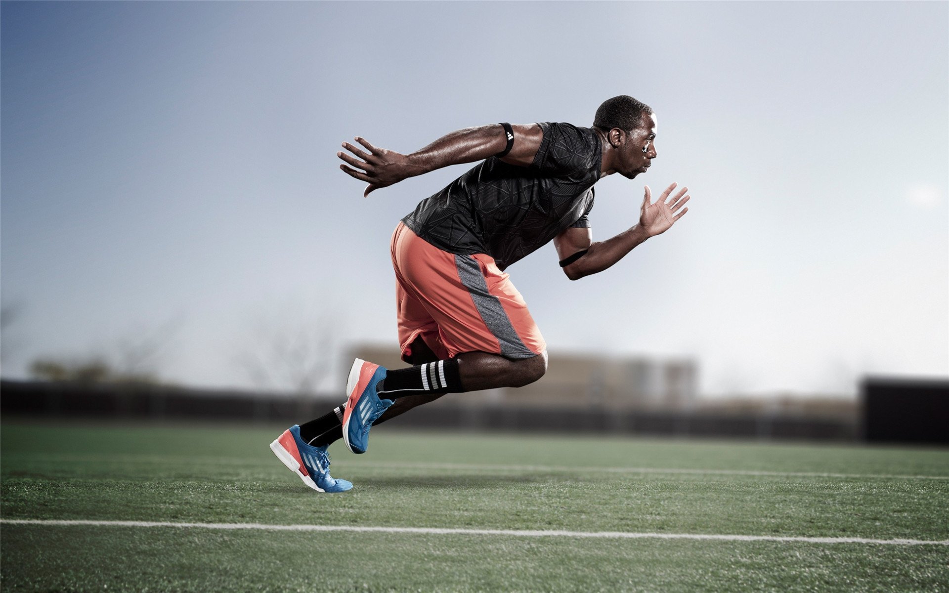 欧冠淘汰赛之夜，德罗赞用实力证明自己，当沉默的剑客刺破喧嚣